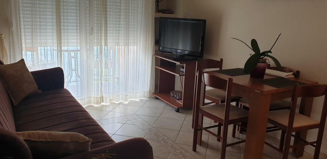 טיווט Apartments Klakor Ps מראה חיצוני תמונה